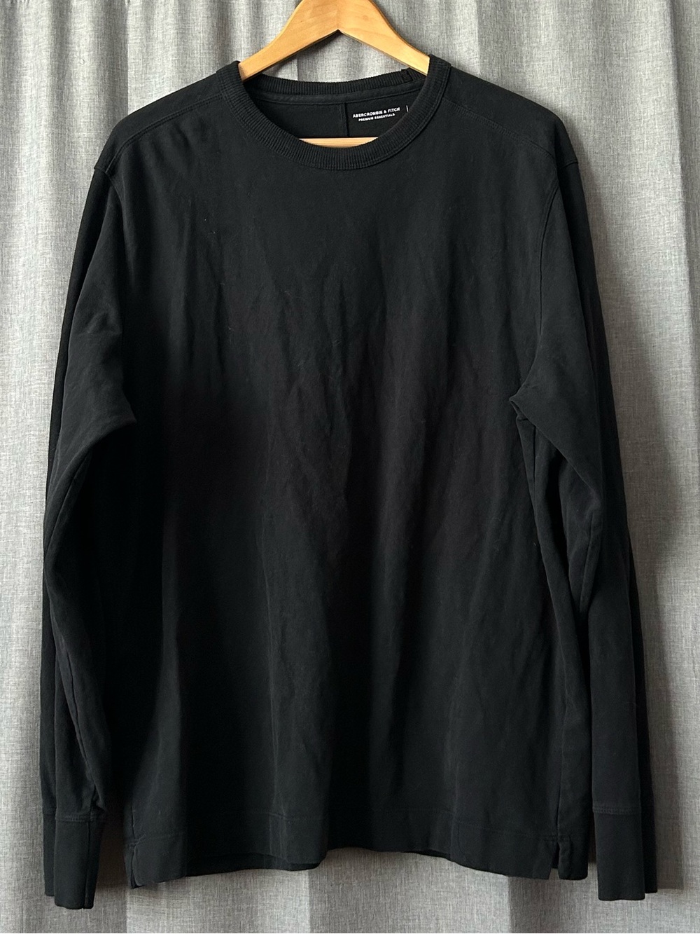 Abercrombie & Fitch Long Sleeve Crewneck Shirt